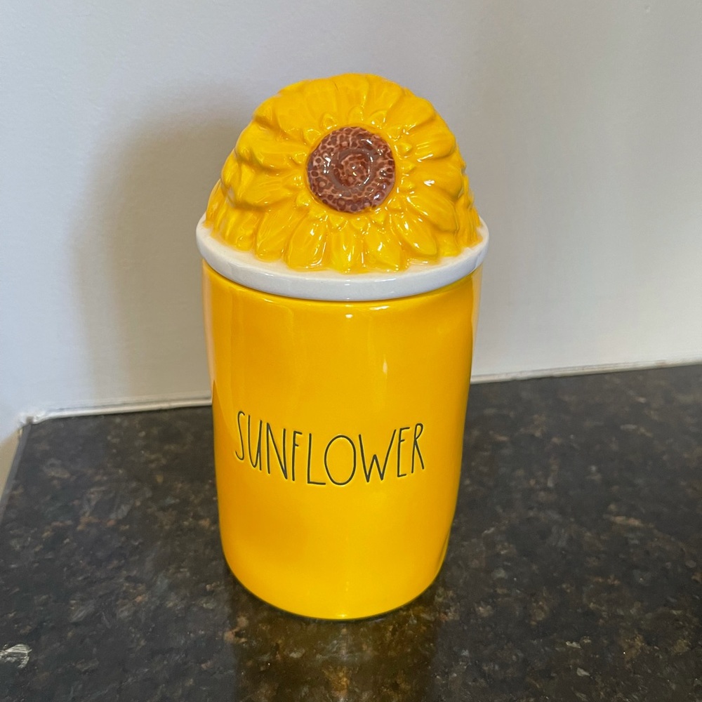 Rae Dunn - SUNFLOWER - candle